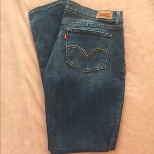 Levi 524 Skinny Jeans